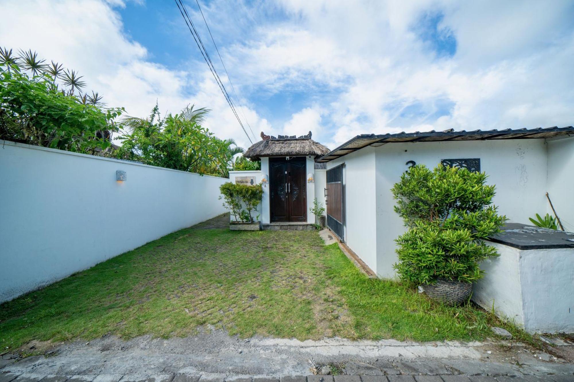 Bali Sunyi Villas Jimbaran  Exterior photo