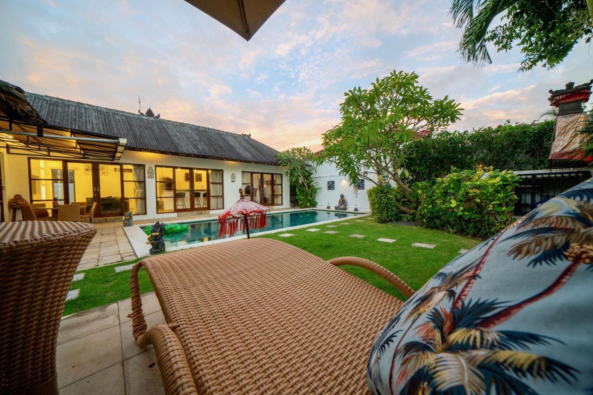 Bali Sunyi Villas Jimbaran  Exterior photo